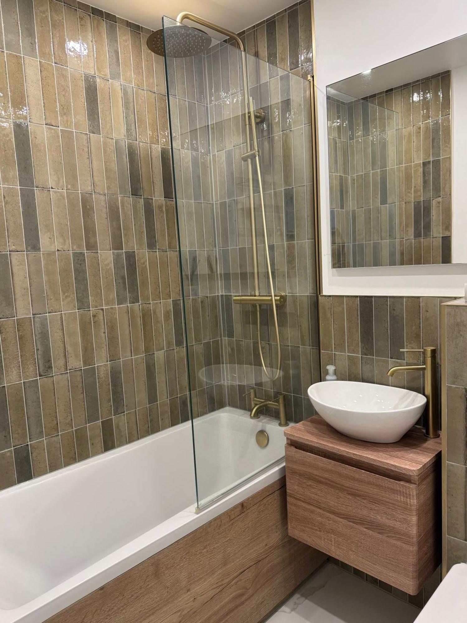 Living At Harrods Apartment